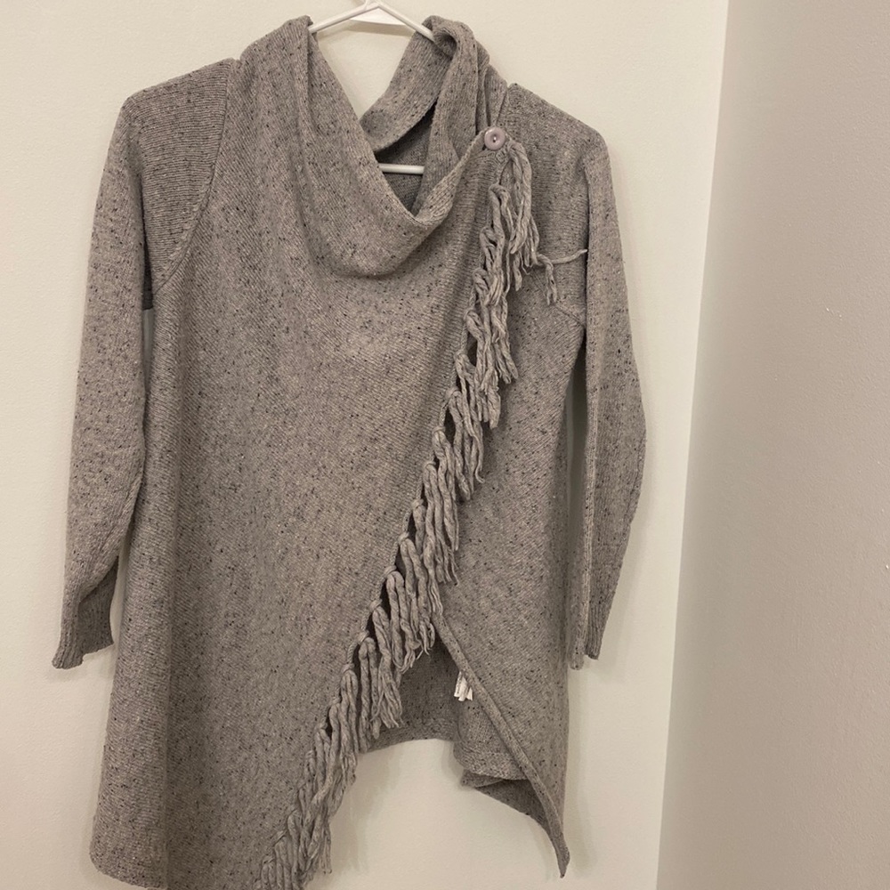 Greg wrap sweater
